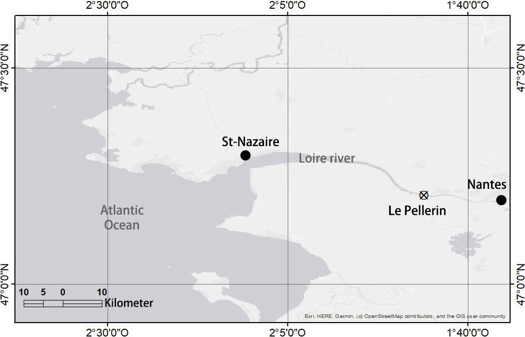 Map of the Loire estuarine region. The Le Pellerin sampling site is indicated by a crossed circle.