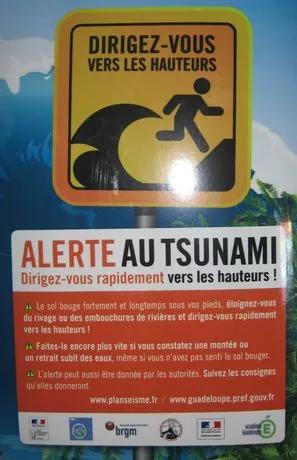 affiche alerte tsunami consignes